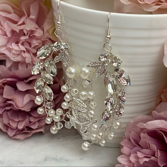 Stunning Crystal Pearl Silver Leaf Bridal Earrings - Picture 7 of 16